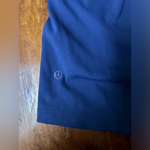 Women's Lululemon On The Fly Short Size 12 - Picture 11 of 14